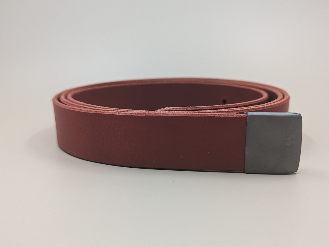 What colours does the YOKU belt come in?